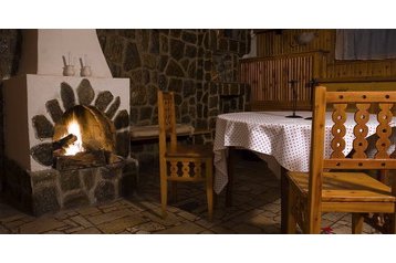 Slovaška Chata Štôla, Eksterier